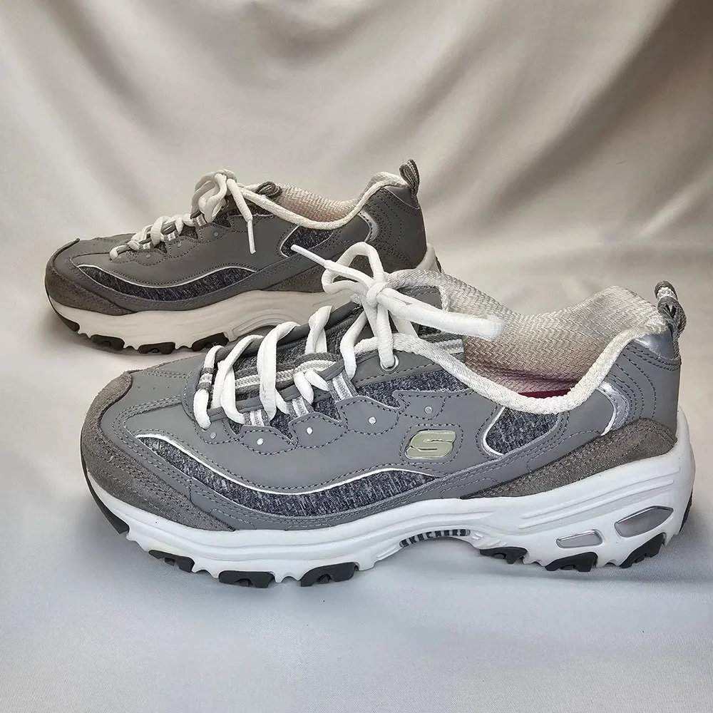 Skechers DLites Women's Size 7 Gray White Chunky Sneakers Air Cooled Memory Foam